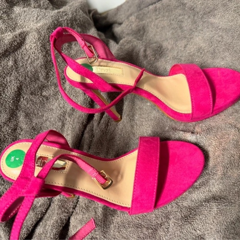 Elegant Fuchsia Strappy Heels